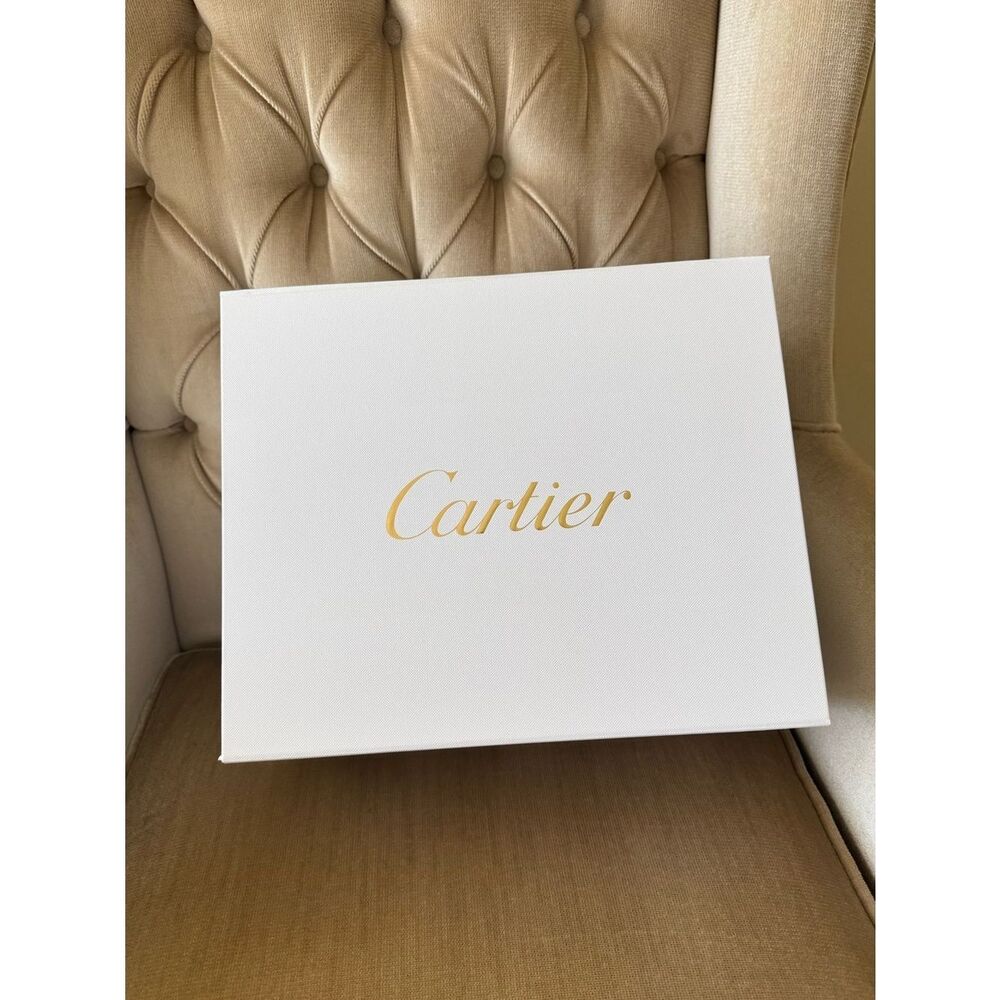 Cartier - White gift box